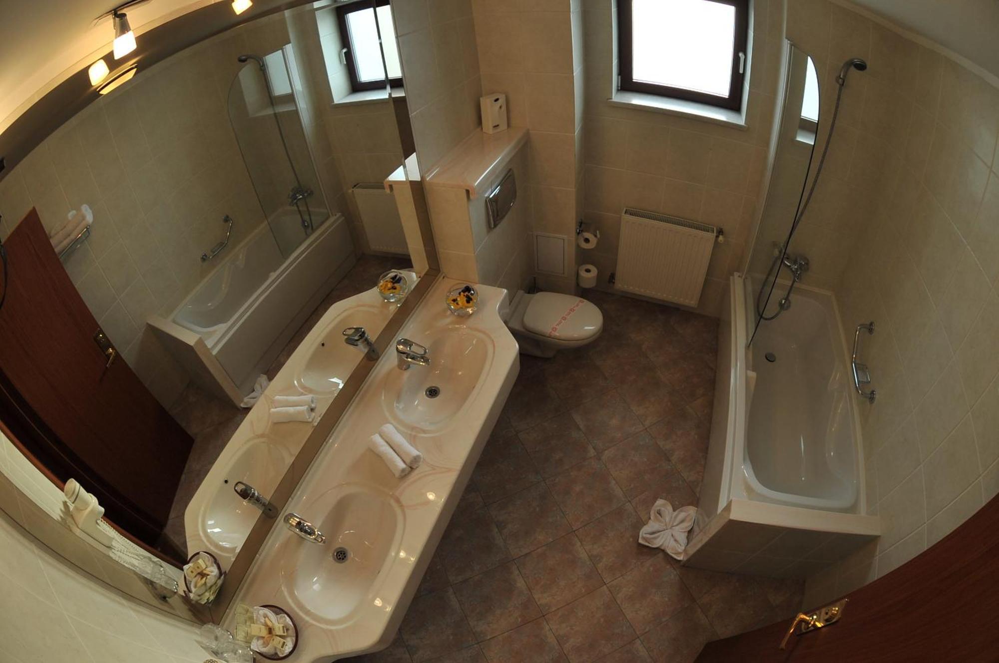 ホテル Casa Jasmine ブラショフ エクステリア 写真